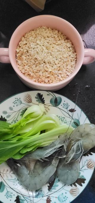 虾仁青菜燕麦粥的做法步骤：1