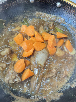 鸭腿烧胡萝卜的做法步骤：8