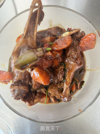 鸭腿烧胡萝卜的做法步骤：11