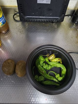 青椒土豆片的做法步骤：1