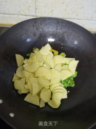 青椒土豆片的做法步骤：5