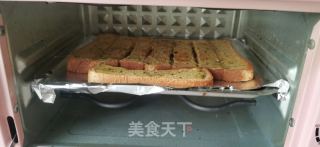 快手香蒜面包条的做法步骤：4