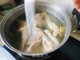 一品清炖土鸡的做法步骤：5