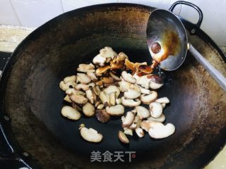 蚝油香菇炒油菜的做法步骤：5