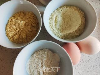 煎饼果子的做法步骤：1