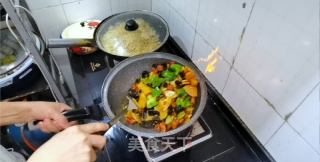土豆片溜肥肠的做法步骤：7