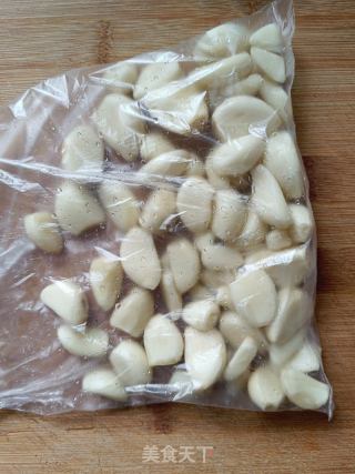 蒜泥龙虾尾的做法步骤：2