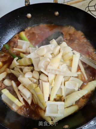 笋子烧牛肉的做法步骤：7