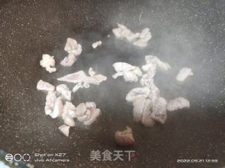 黄花菜炒肉片的做法步骤：2