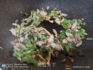 黄花菜炒肉片的做法步骤：3