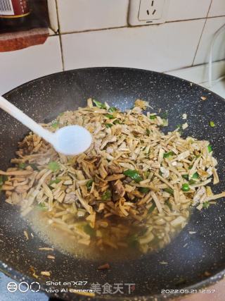 黄花菜炒肉片的做法步骤：5