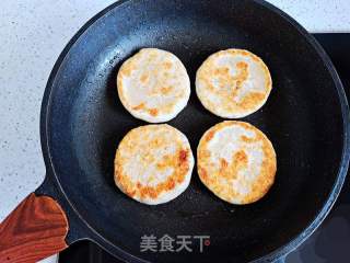 青椒猪肉馅饼的做法步骤：12
