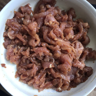 青椒炒里脊肉的做法步骤：3