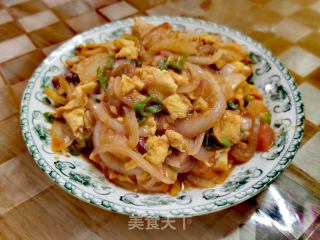 西红柿洋葱炒鸡蛋的做法