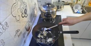 西红柿洋葱炒鸡蛋的做法步骤：3
