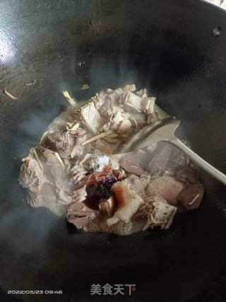 姜丝鹅肉的做法步骤：3
