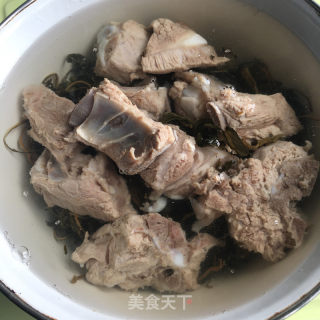 苦菜煲排骨的做法步骤：4