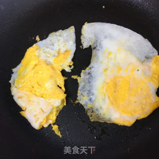 鸡蛋蔬果三明治的做法步骤：4