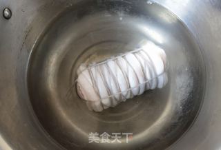 卤五花肉卷的做法步骤：5