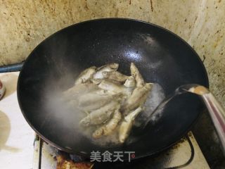 野生小鲫鱼汤的做法步骤：4