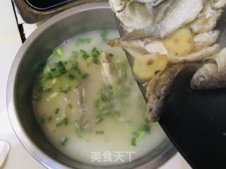 野生小鲫鱼汤的做法步骤：9