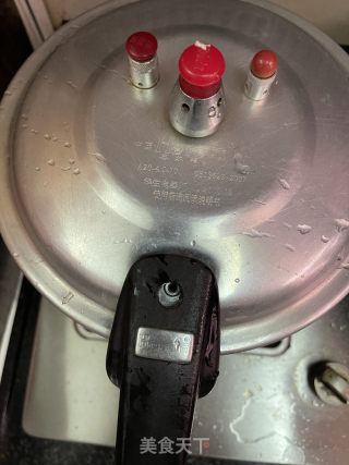 卤水牛腩的做法步骤：8