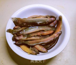 红烧泥鳅的做法步骤：2