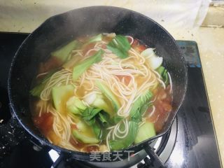 西红柿青菜面的做法步骤：2