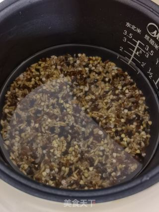 七色糙米粥的做法步骤：1