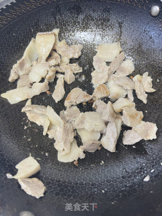 蒜苔五花肉的做法步骤：4