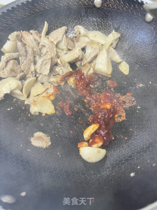 蒜苔五花肉的做法步骤：5
