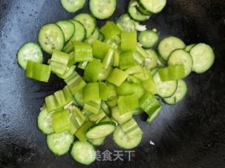 尖椒黄瓜炒鸡蛋的做法步骤：5