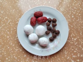 桂圆红枣汤圆的做法步骤：1