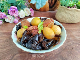 小土豆黑木耳炖土鸡的做法