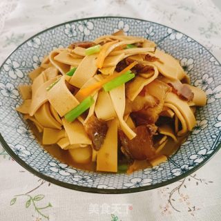 豆皮炒腊肉的做法步骤：10