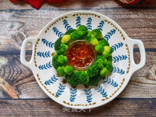 西兰花蘸十香菜蒜汁的做法步骤：9