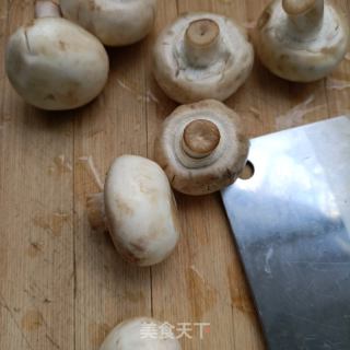 菜椒口蘑拌甜虾的做法步骤：3