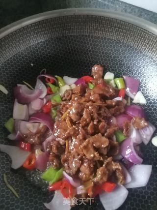 洋葱炒牛肉的做法步骤：12