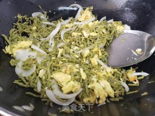 鸡蛋炒碾转的做法步骤：4