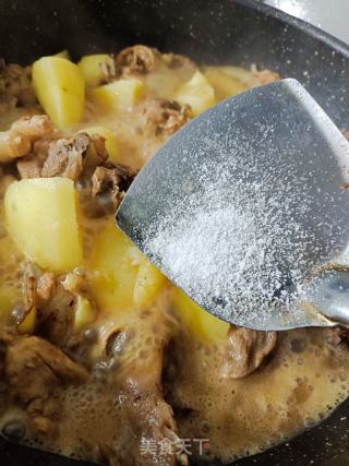 土豆炖鸡块的做法步骤：8