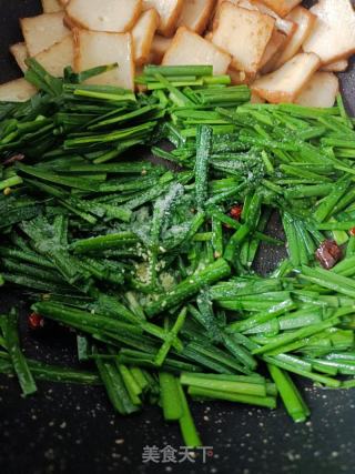 韭菜炒肉卷的做法步骤：7
