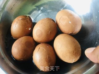 核桃壳煮鸡蛋的做法步骤：10