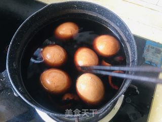 核桃壳煮鸡蛋的做法步骤：11