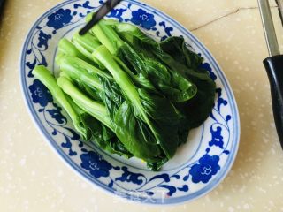 白灼菜心的做法步骤：2