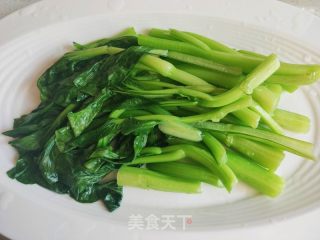 白灼菜芯的做法步骤：4