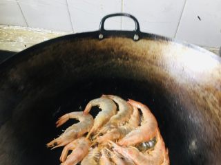 蒜蓉虾的做法步骤：5
