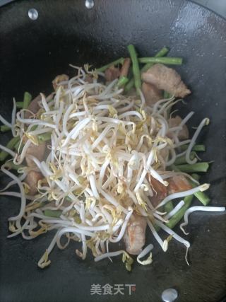 豆角五花肉焖面的做法步骤：6