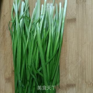 韭菜炒蛋的做法步骤：1