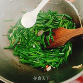 韭菜炒蛋的做法步骤：8