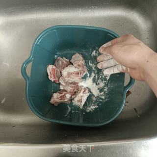 天麻炖老鸽的做法步骤：2